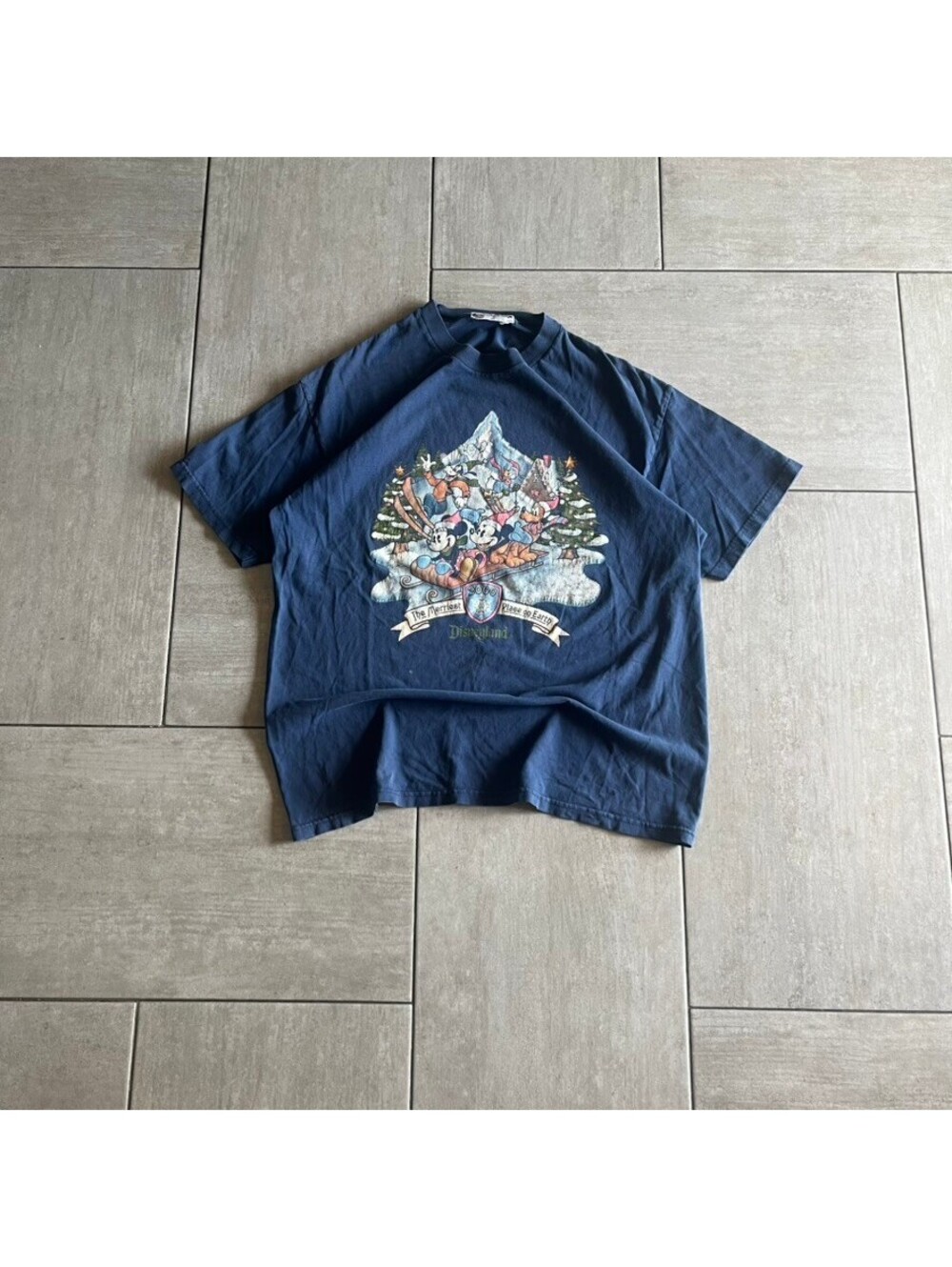 Disneyland Vintage 2000 Winter Graphic T-Shirt Navy Blue Large
